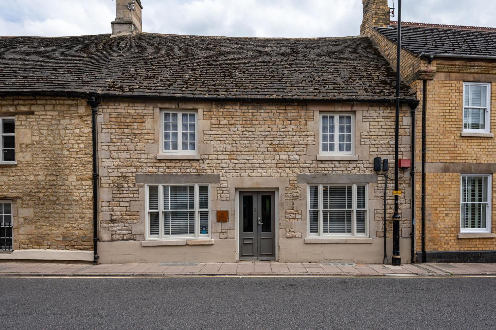 Luxury Town Centre Loft Apartment In Converted Granary Stamford Esterno foto