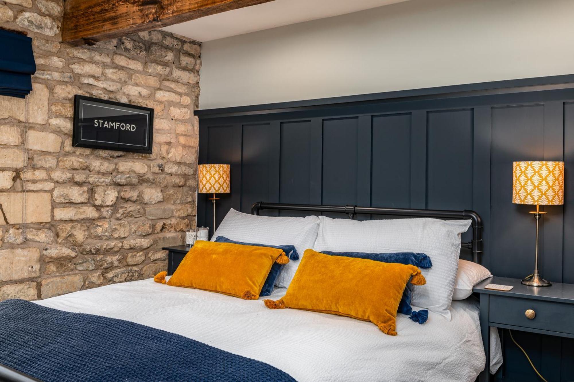 Luxury Town Centre Loft Apartment In Converted Granary Stamford Esterno foto