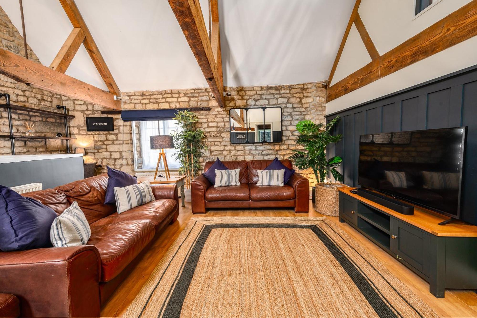 Luxury Town Centre Loft Apartment In Converted Granary Stamford Esterno foto