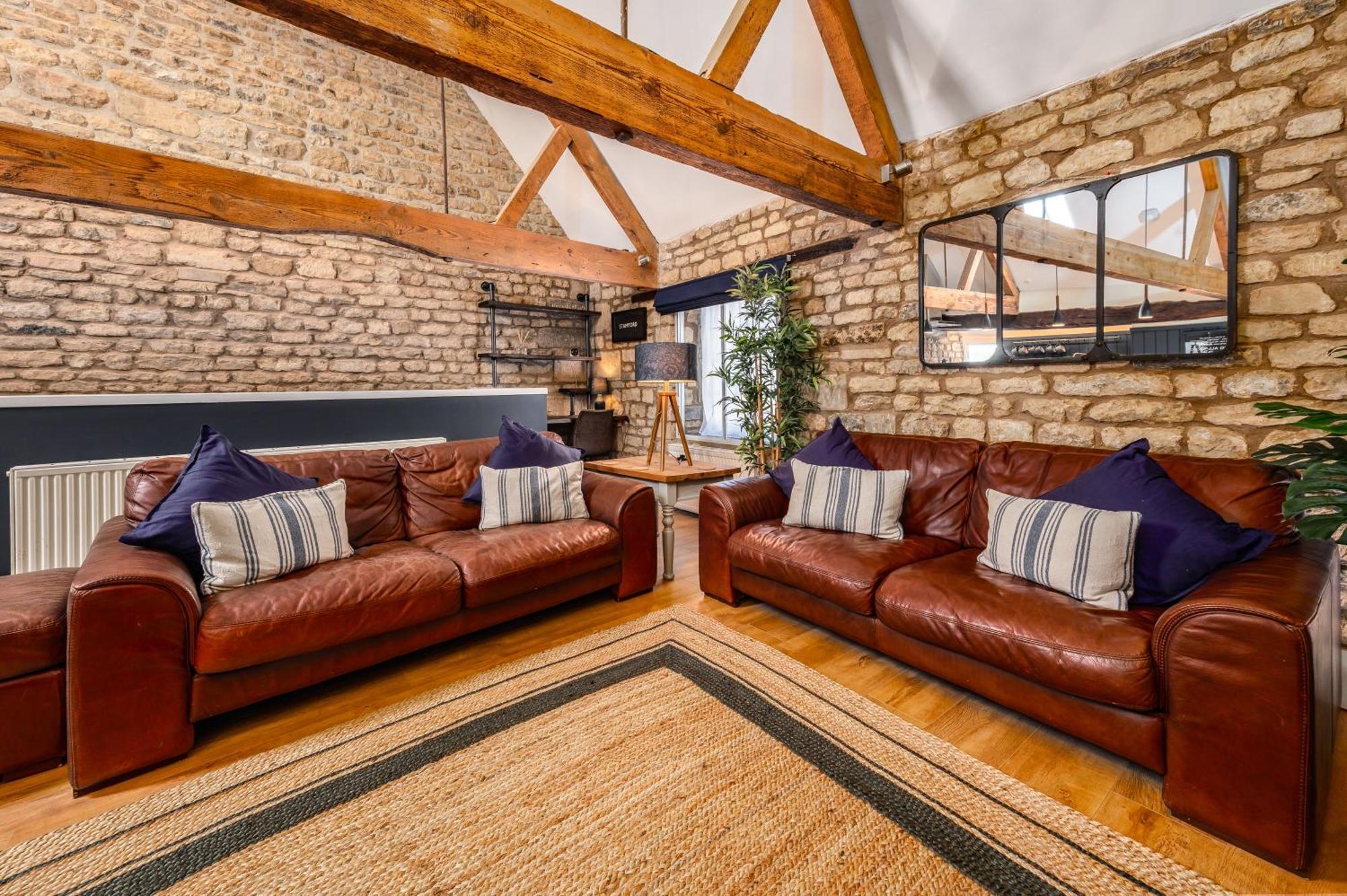 Luxury Town Centre Loft Apartment In Converted Granary Stamford Esterno foto